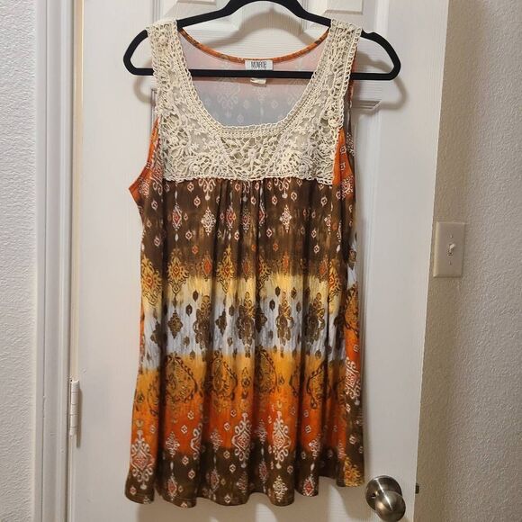Monroe and main fall colors tank with crochet - Picture 1 of 4